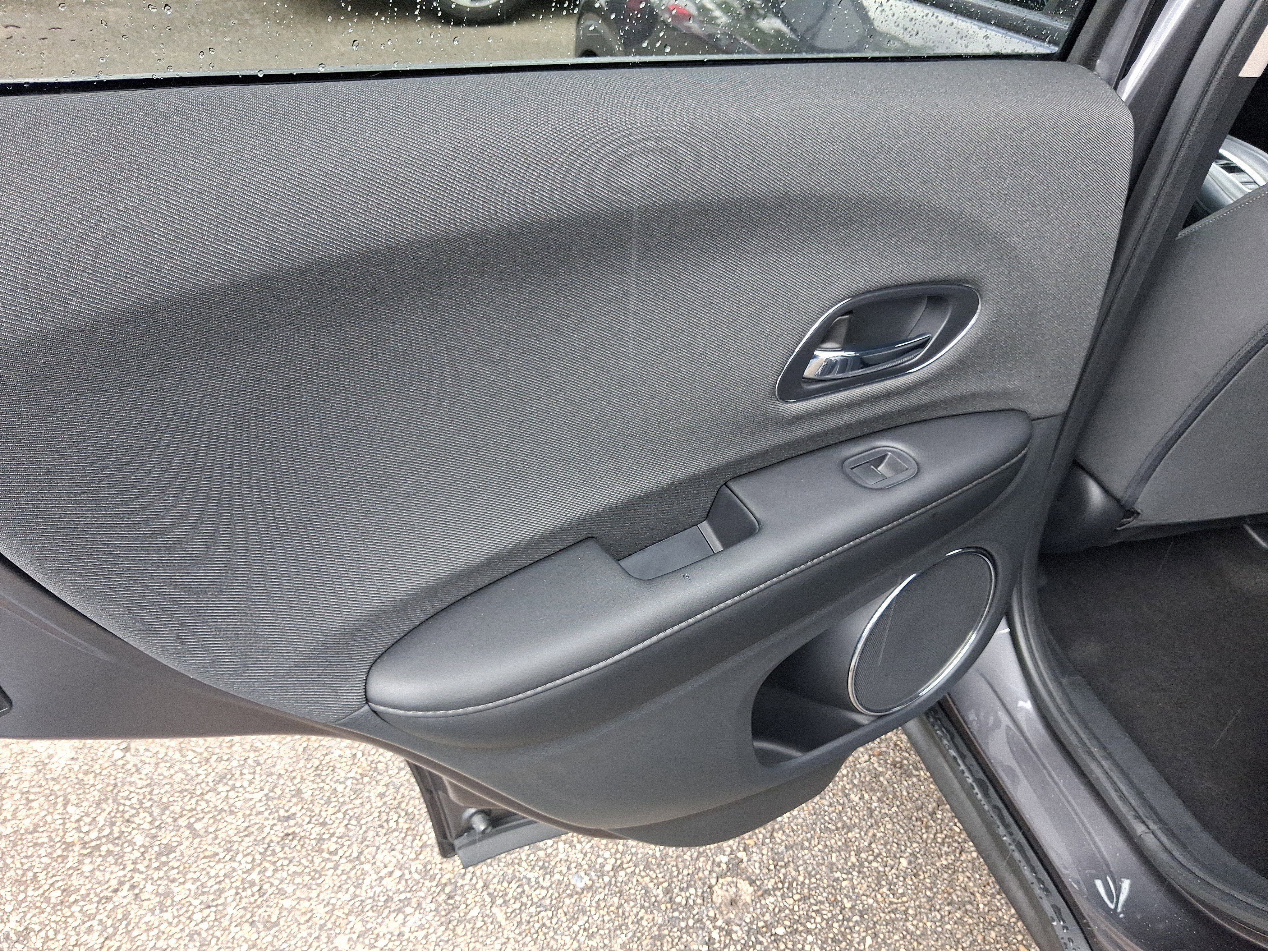 Used 2022  Honda EX image 9