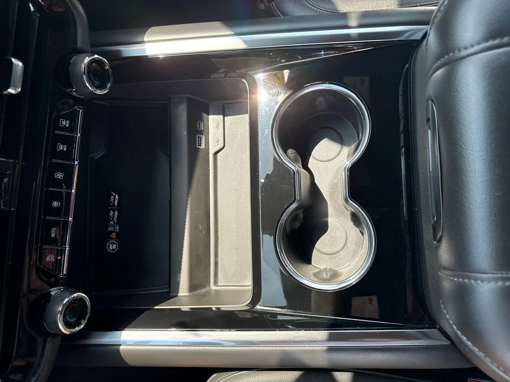 2025 Chevrolet Tahoe Z71 - Photo 24