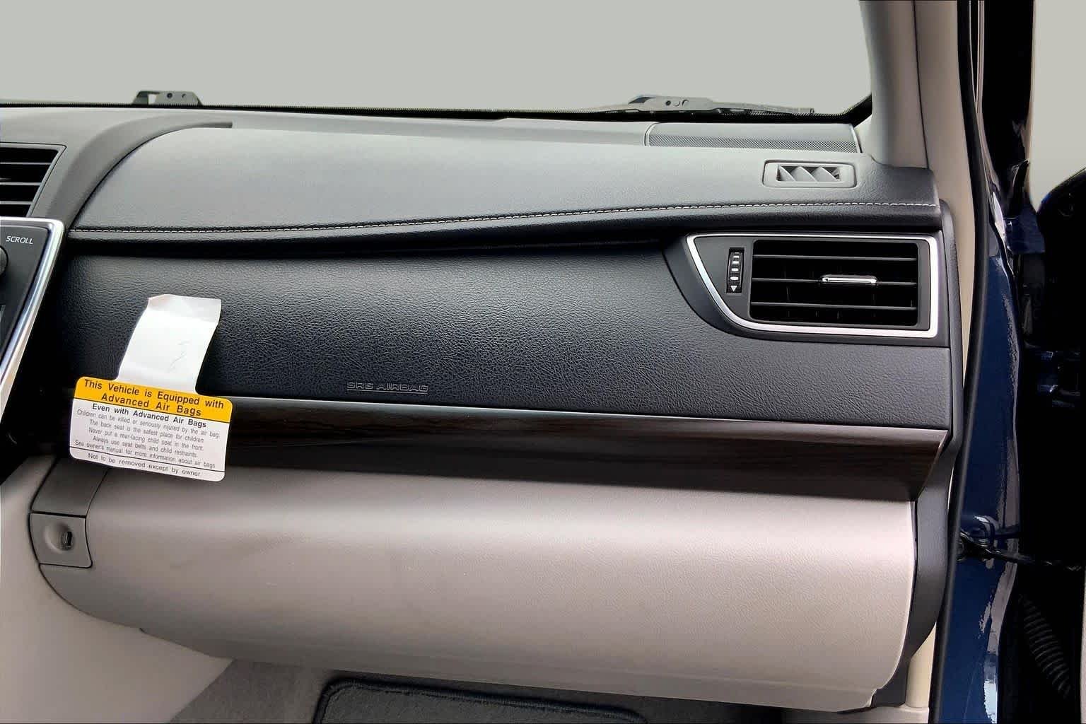Used 2015 Parisian Night Pearl Toyota LE image 18