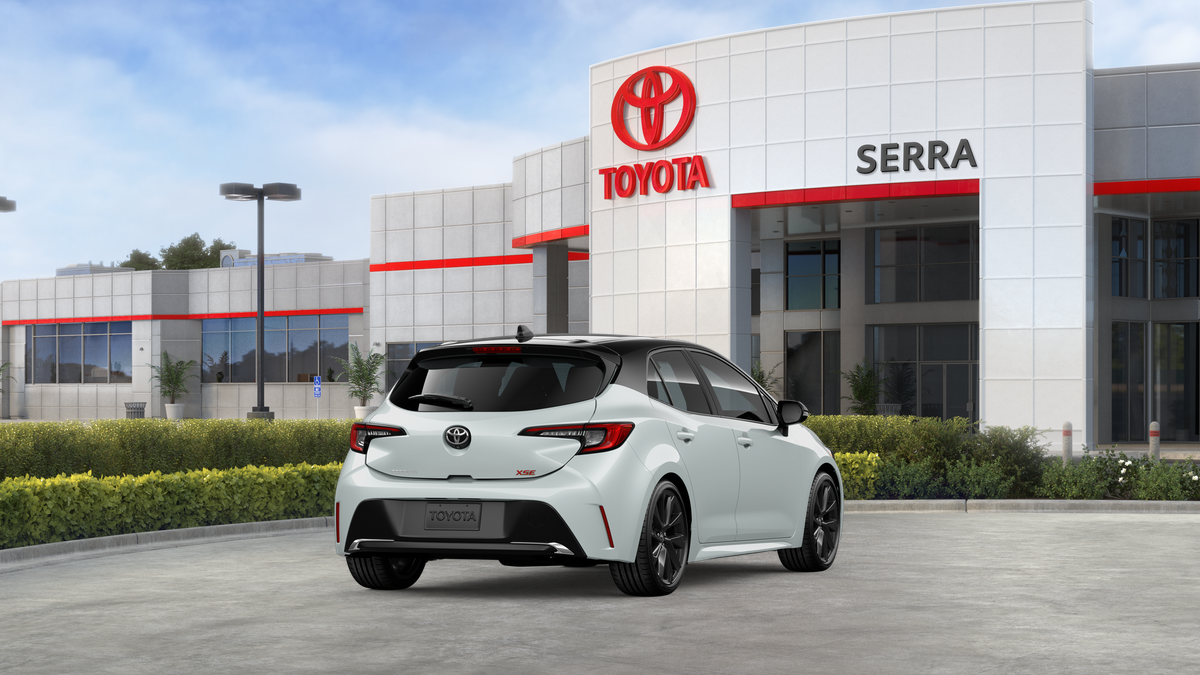 New 2026 Wind Chill Pearl with Midnight Black Metallic roof Toyota XSE image 10