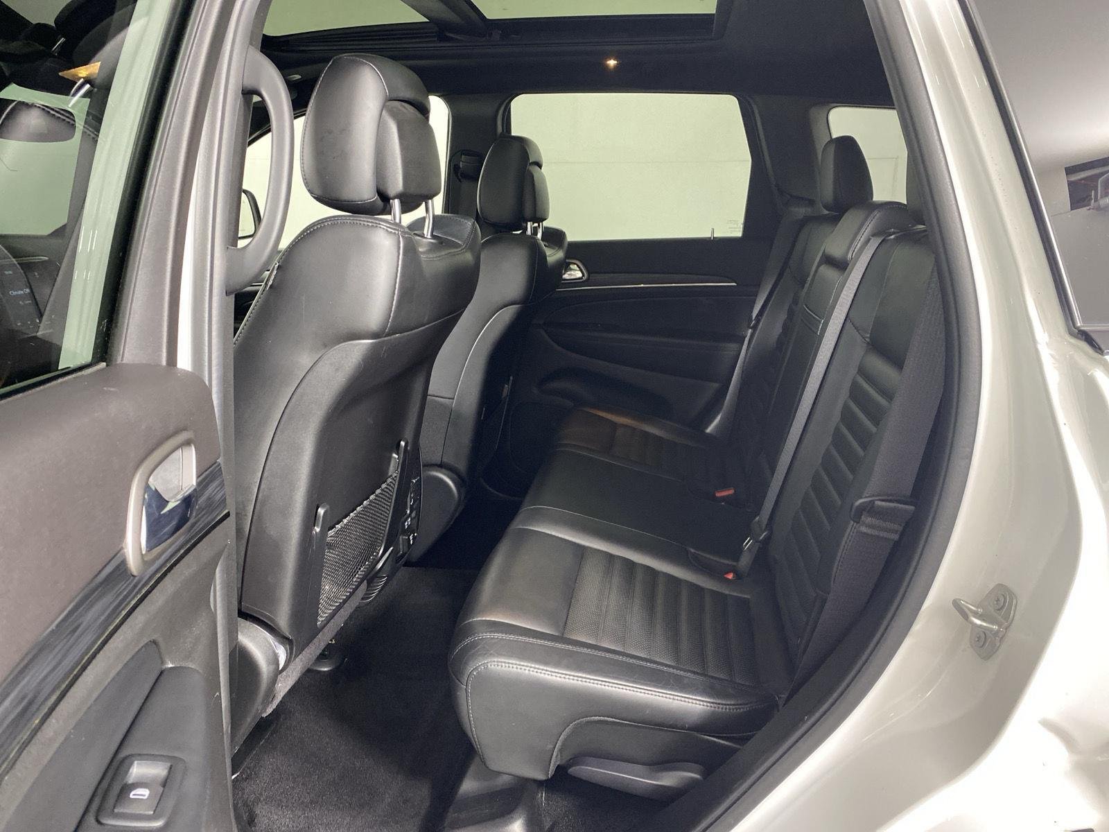 Used 2020 Bright White Clearcoat Jeep Limited X image 11