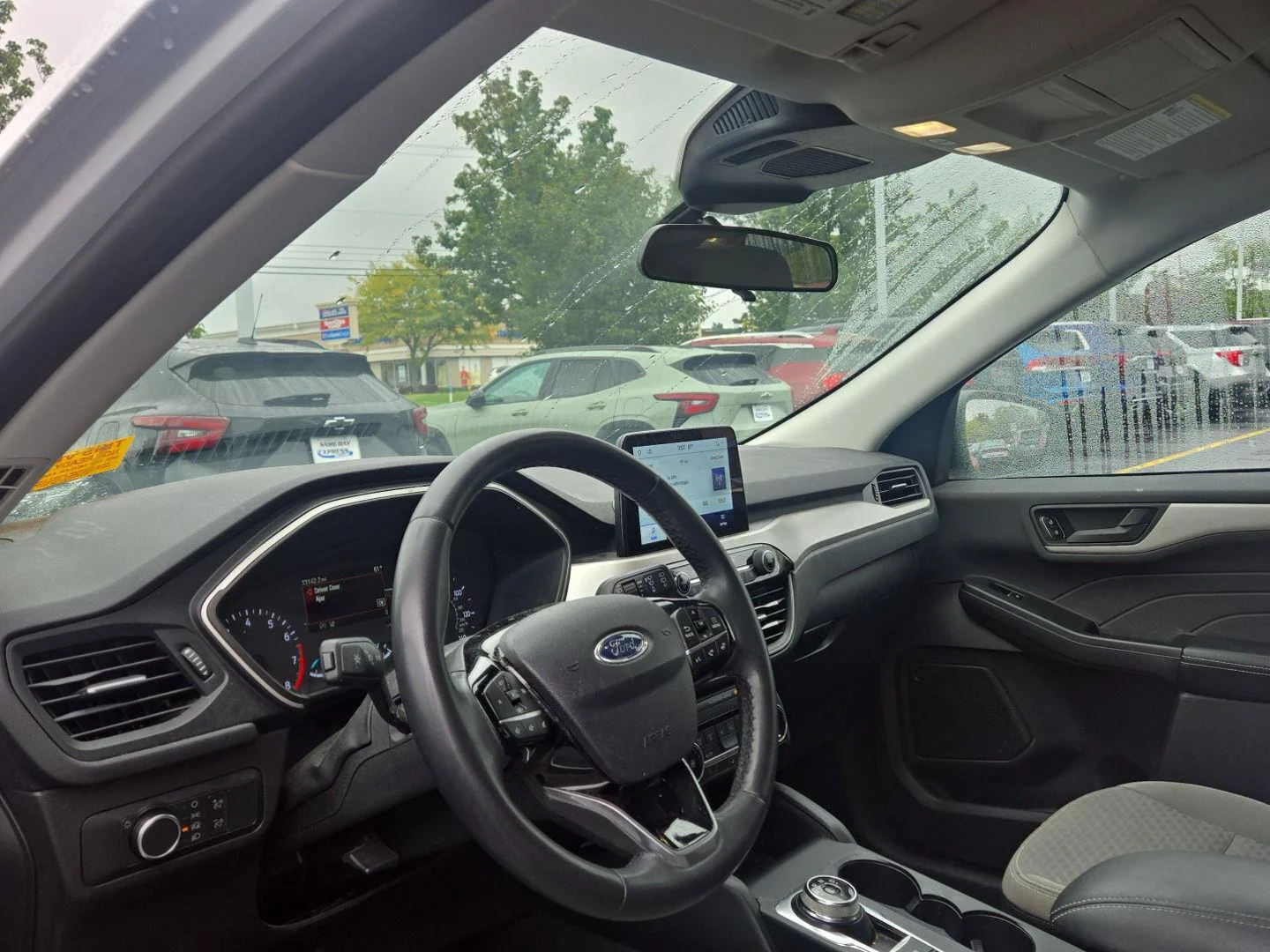 Used 2022 Oxford White Ford SE image 3