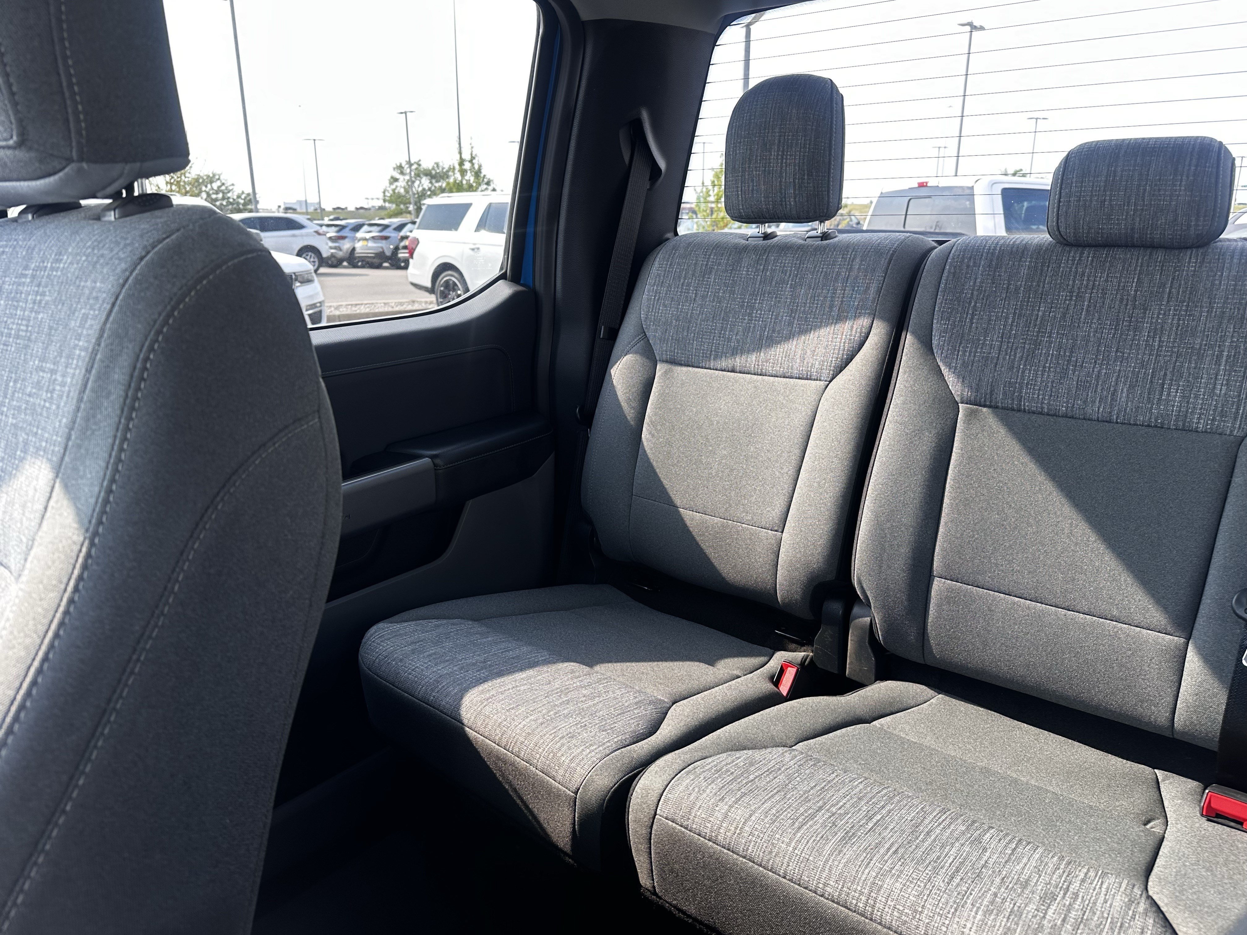 Used 2021 Velocity Blue Metallic Ford XLT image 12