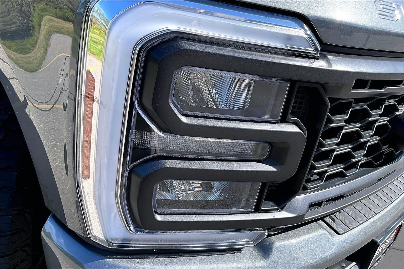 Used 2025 Carbonized Gray Ford XL image 27