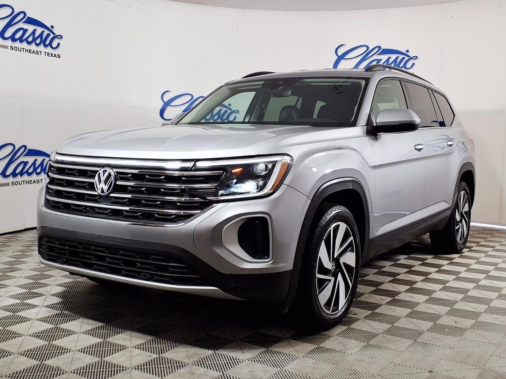 Used 2024  Volkswagen 2.0T SE w/Technology image 5