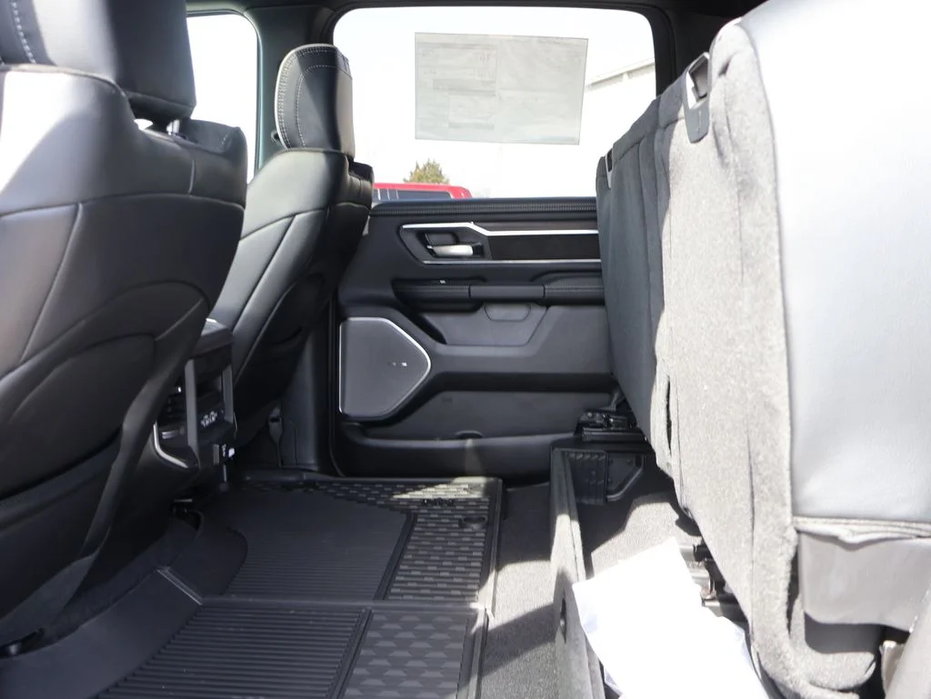 New 2026 Diamond Black Crystal Pearl-Coat Exterior Paint RAM Laramie image 17