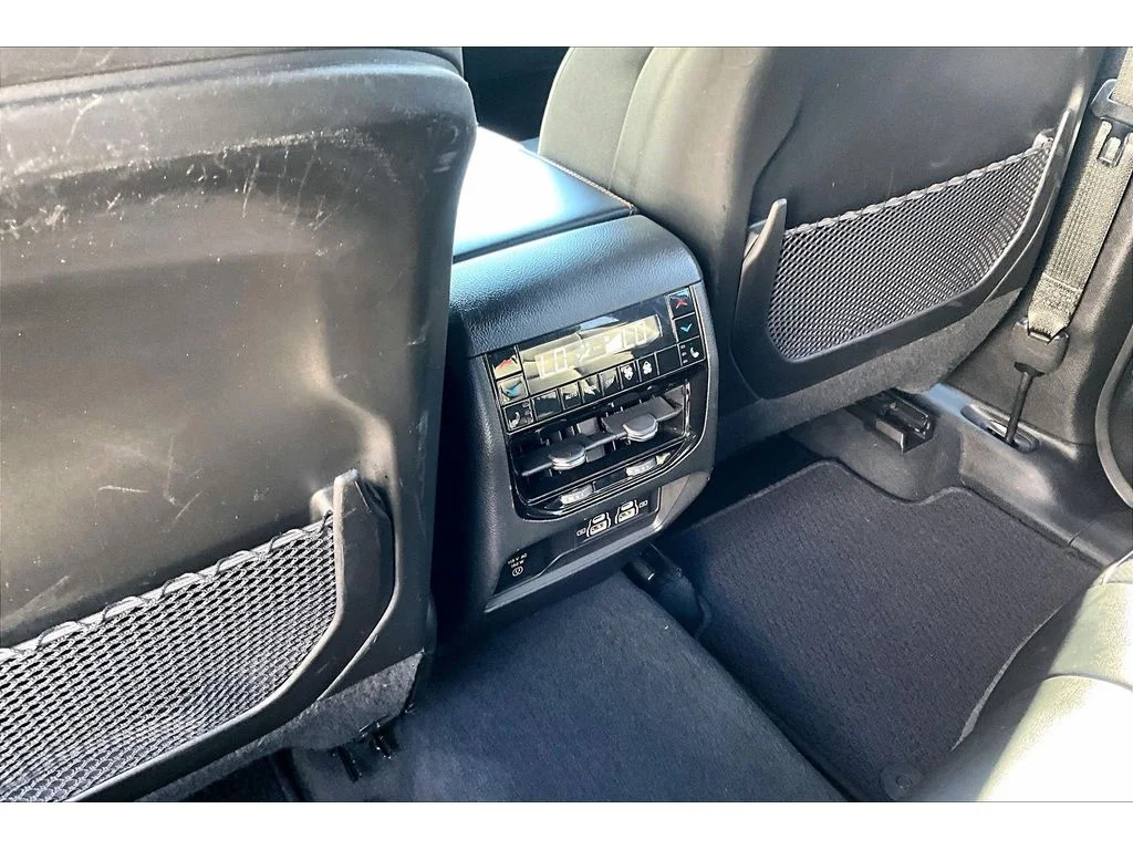 Used 2024 Black Jeep Summit image 33