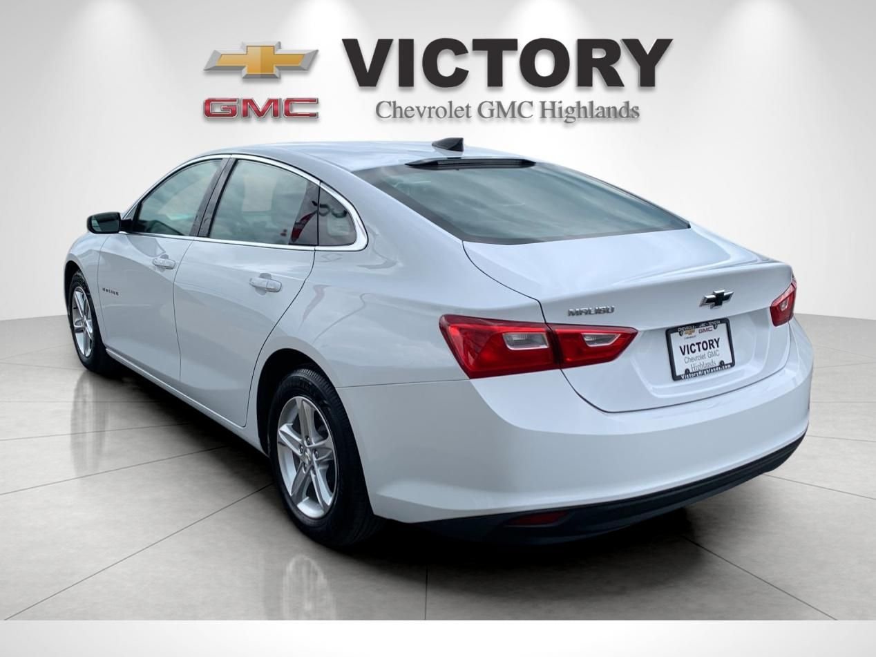 Used 2023 White Chevrolet LS image 5