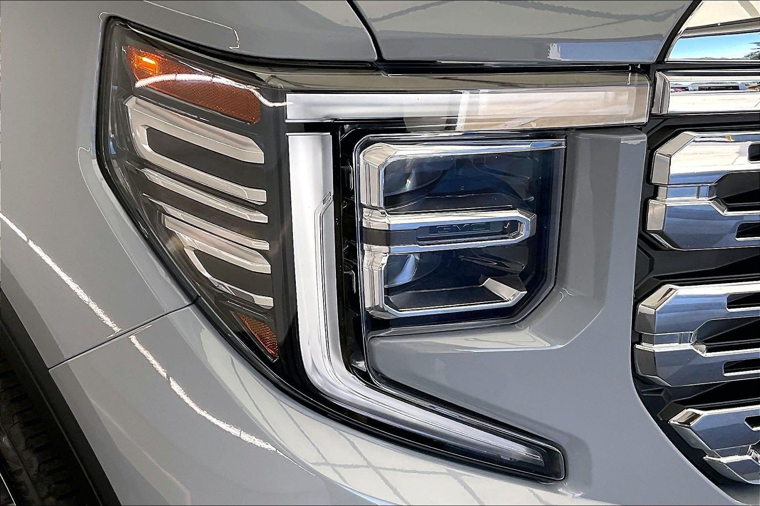 Used 2025 Thunderstorm Gray GMC Denali image 28