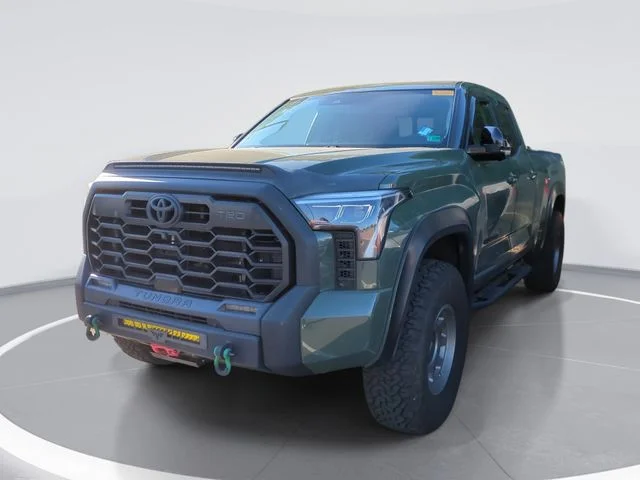 Used 2022 Green Toyota SR5 image 1