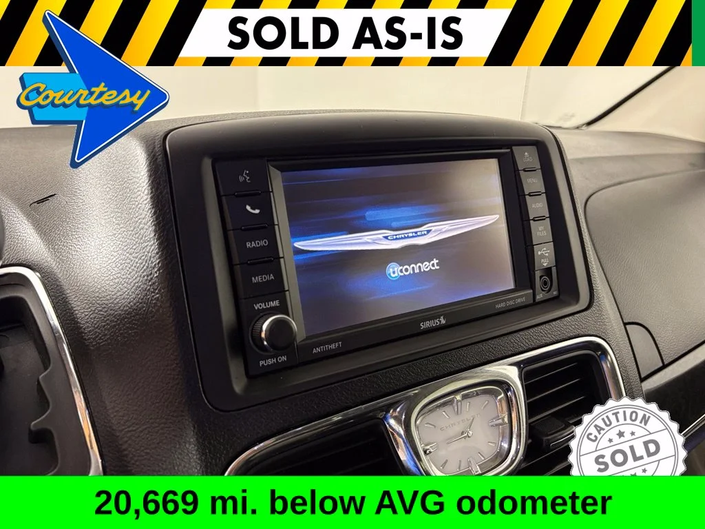 Used 2014 Silver Chrysler Touring image 21