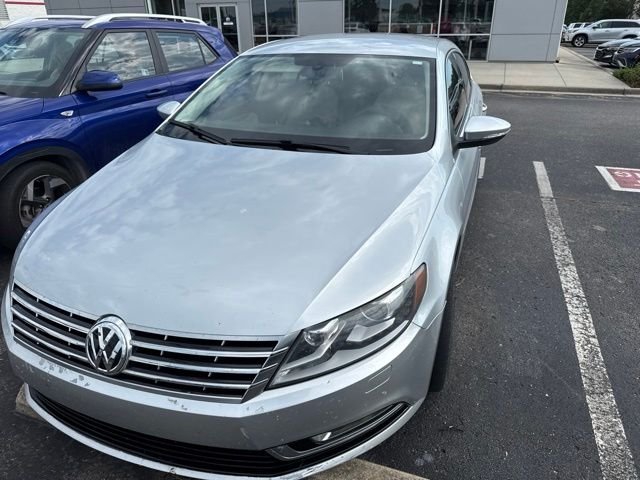 Used 2013  Volkswagen 2.0T Sport image 3
