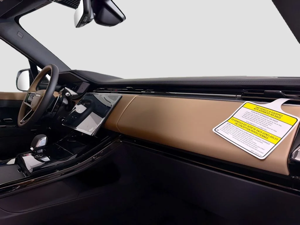New 2026 Borasco Grey Land Rover Dynamic SE image 31