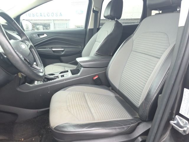 Used 2017 Magnetic Ford SE image 9