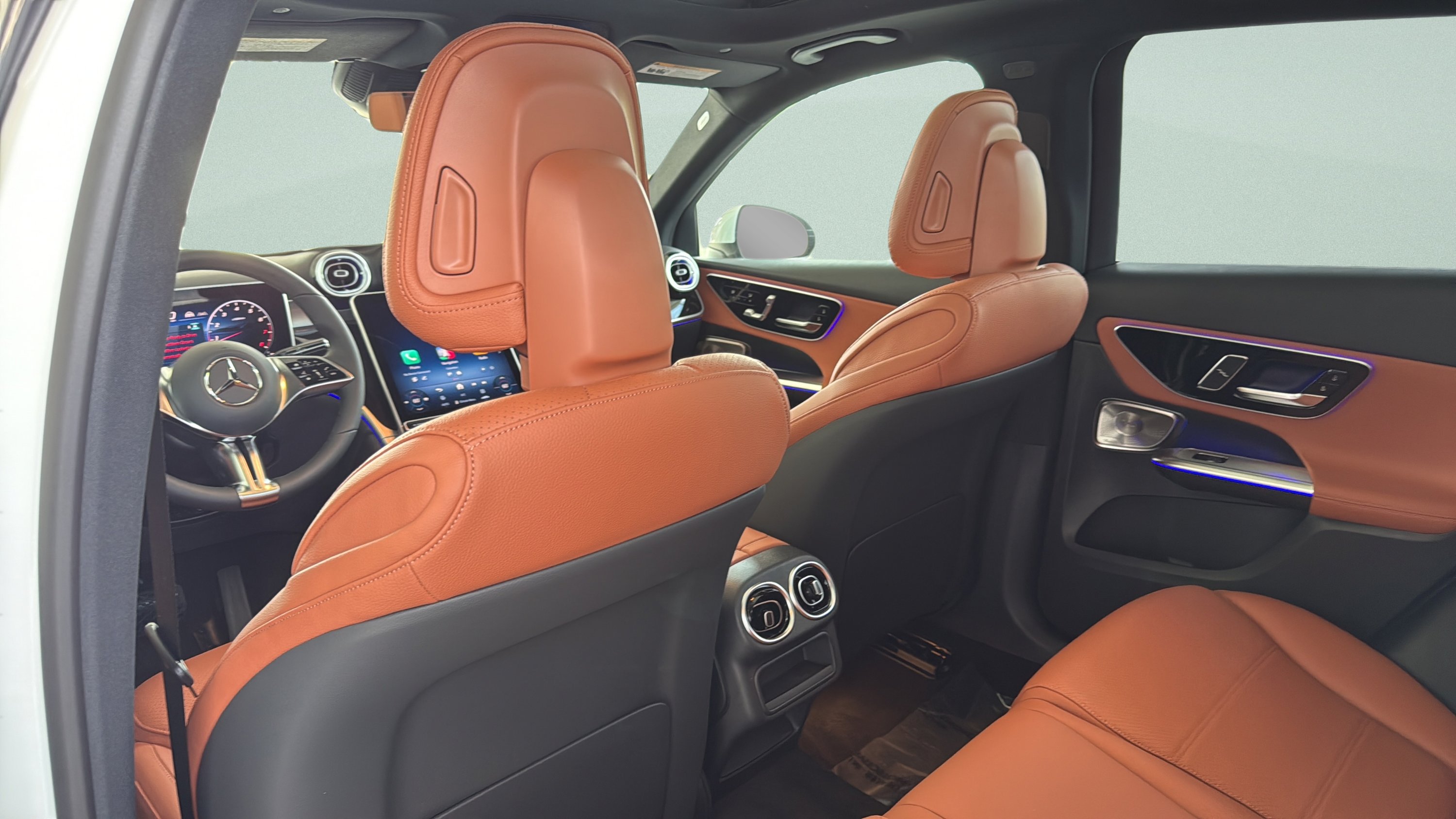 New 2026 Polar White Mercedes-Benz GLC 300 image 18