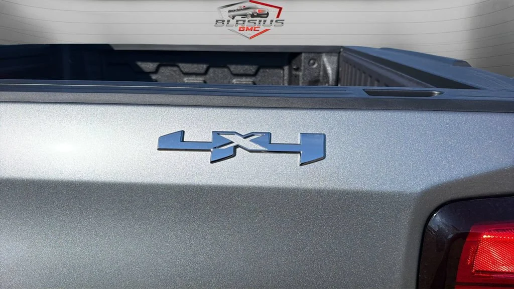 New 2026 Sterling Metallic GMC Elevation image 29