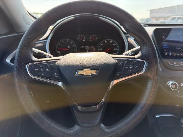 Used 2025 Summit White Chevrolet 1LT image 15