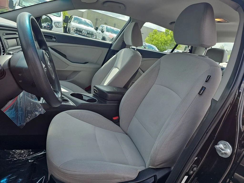 Used 2015 Black Kia LX image 14