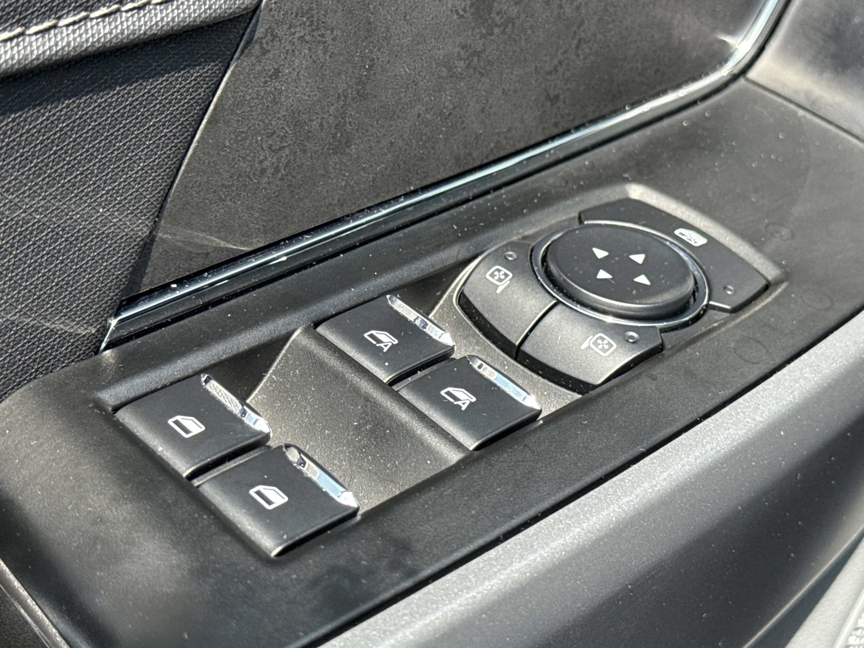 Used 2024 Oxford White Ford XLT image 26