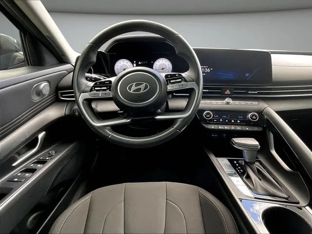 Used 2025 Gray Hyundai SEL Convenience image 10