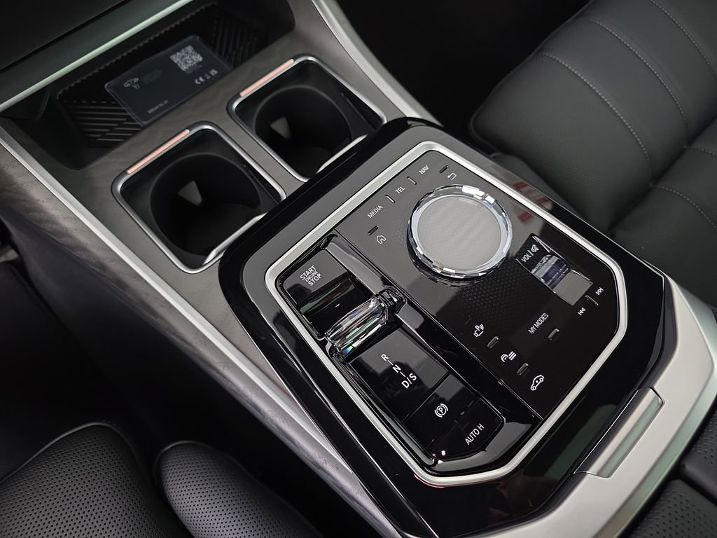 2026 BMW 7 Series 740i - Photo 25