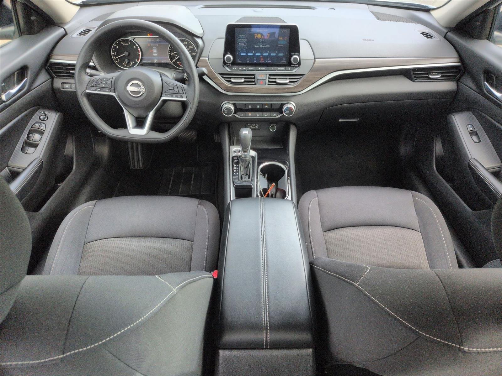 Used 2024 Brilliant Silver Metallic Nissan 2.5 SV image 32