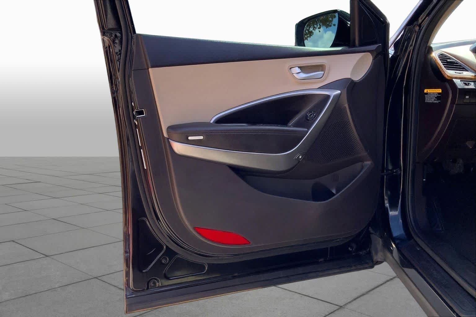 Used 2014 Twilight Black Hyundai  image 22