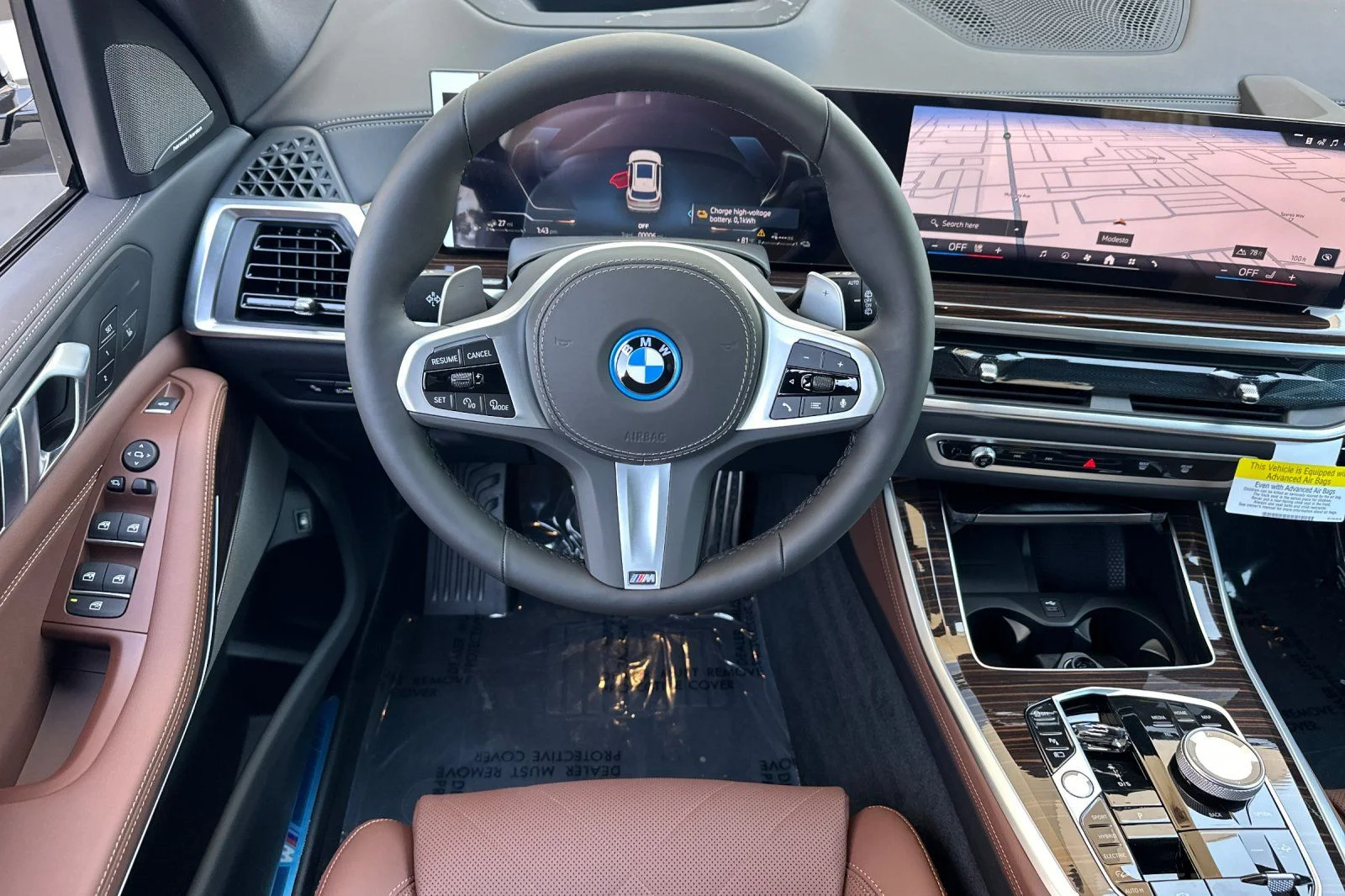 New 2026 Mineral White Metallic BMW xDrive50e image 11