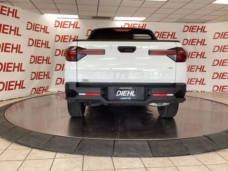 Used 2025 White Hyundai SEL image 6