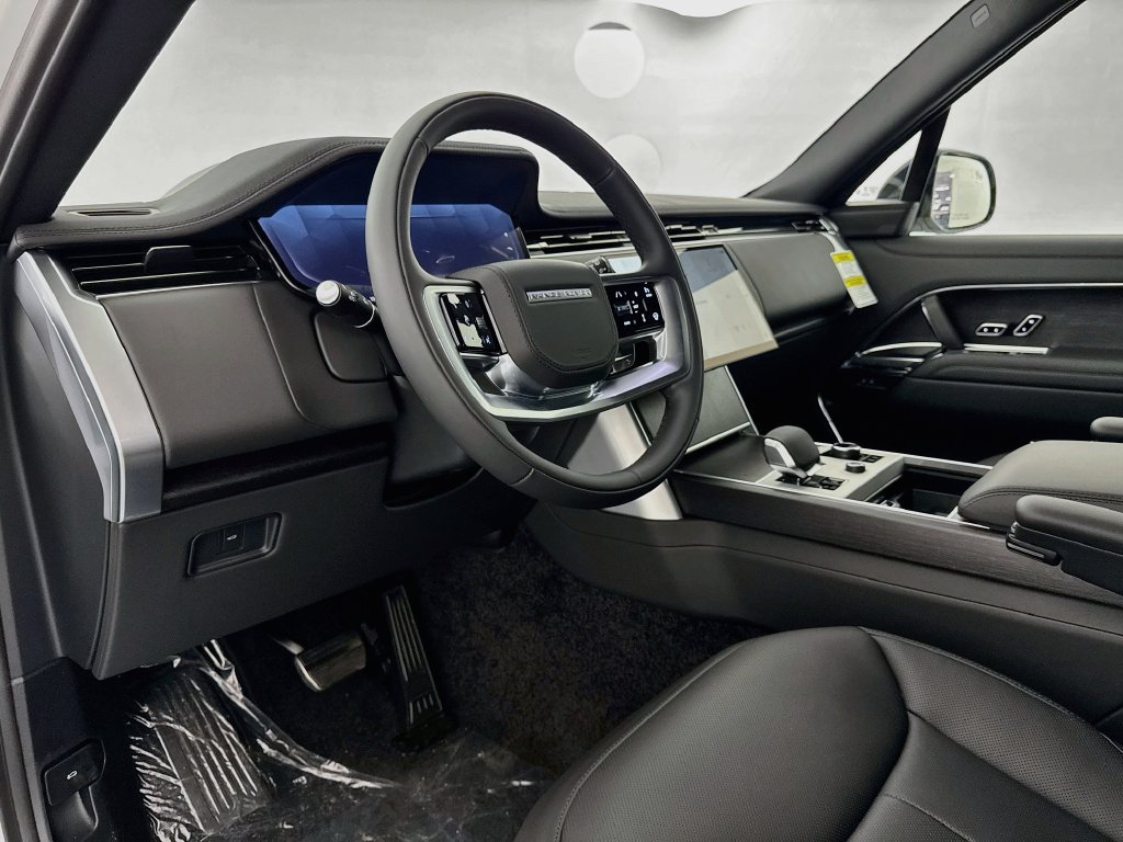 New 2027 Fuji White Land Rover SE image 9