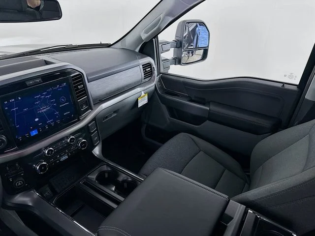 New 2026 Agate Black Metallic Ford XLT image 23