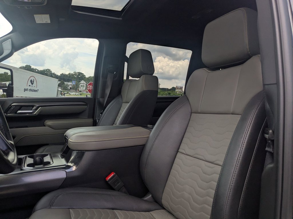 Used 2025 Black Chevrolet ZR2 image 15