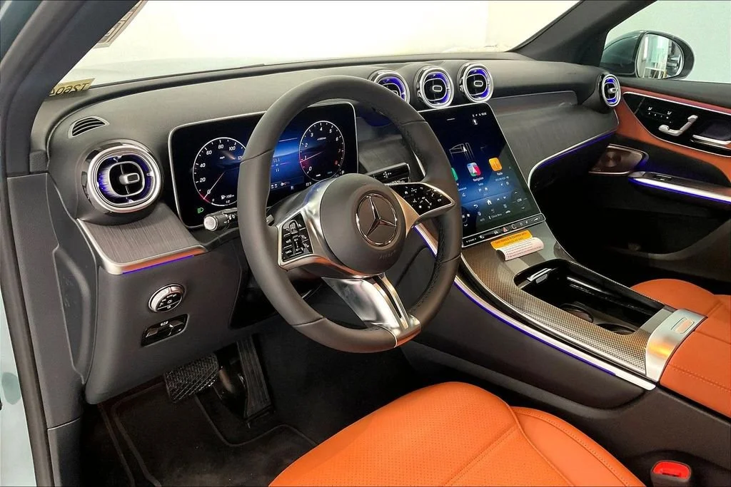 New 2026 Verde Silver Metallic Mercedes-Benz GLC 300 image 20