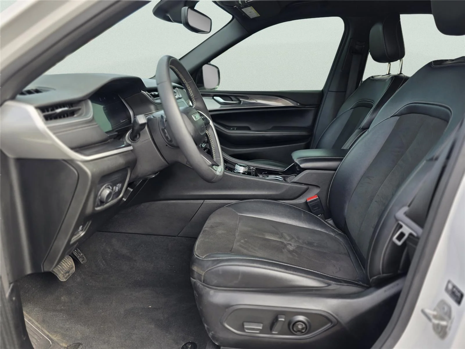 Used 2023 Bright White Clearcoat Jeep Altitude image 20