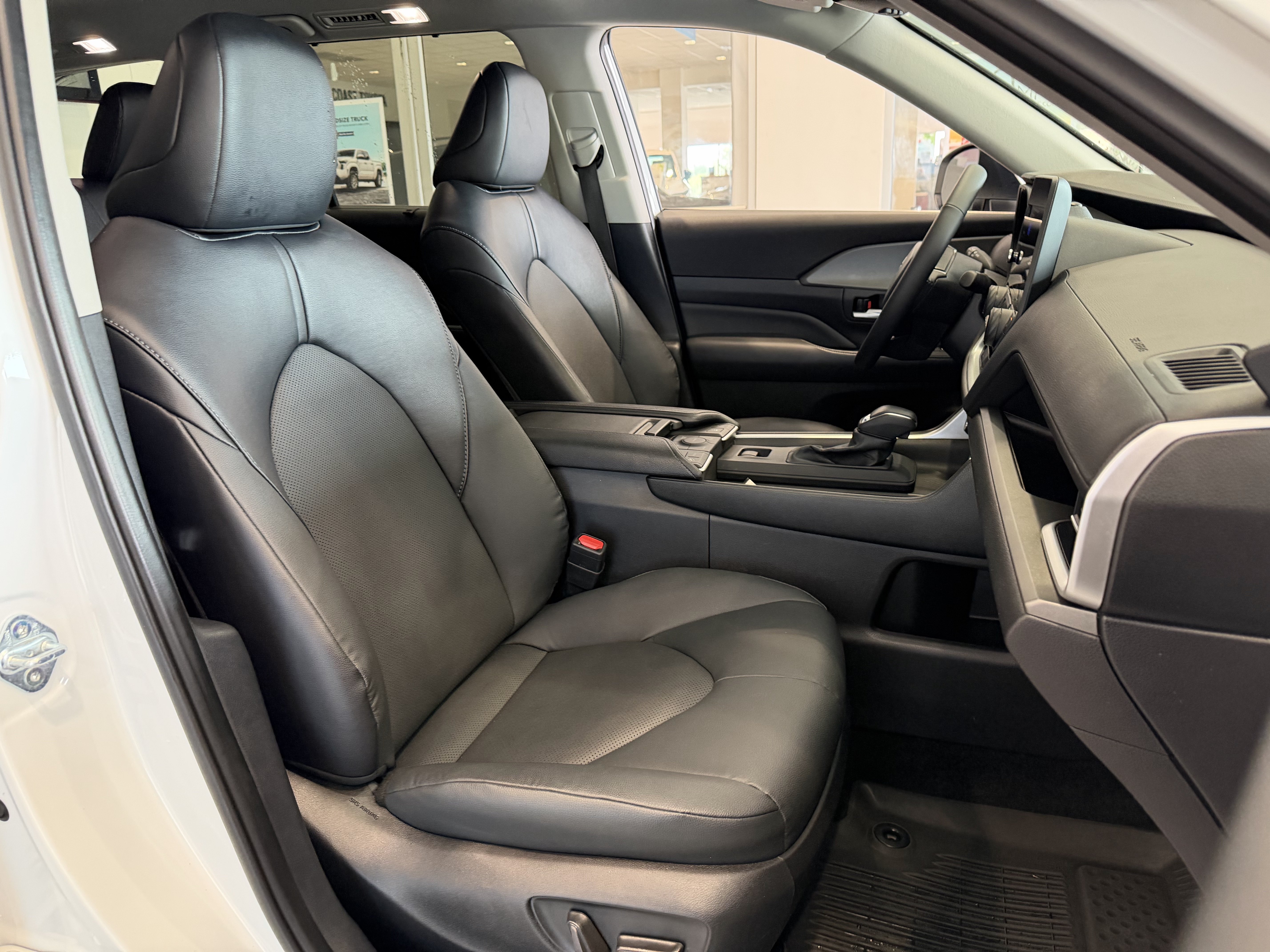 Certified Used 2025 White Toyota XLE image 37