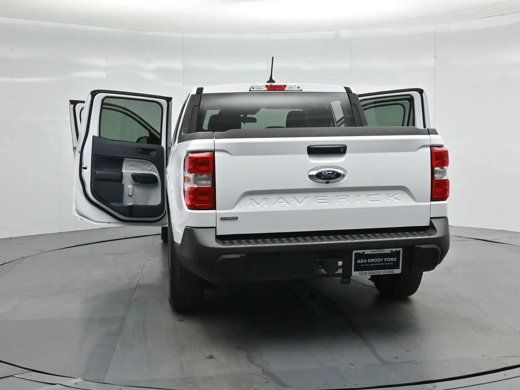 Certified Used 2023 White Ford XLT image 29
