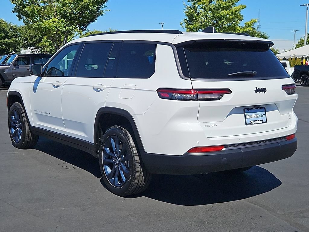 New 2026 Bright White Clear-Coat Exterior Paint Jeep Limited image 4