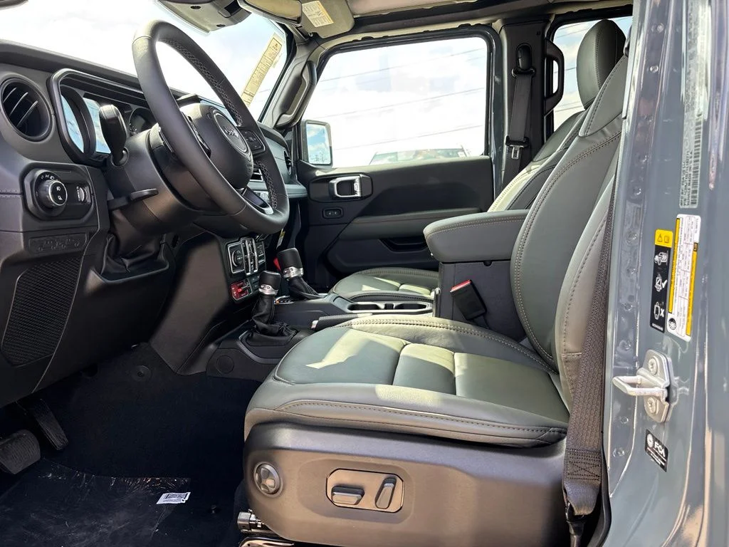New 2026 Gray Jeep Mojave X image 12