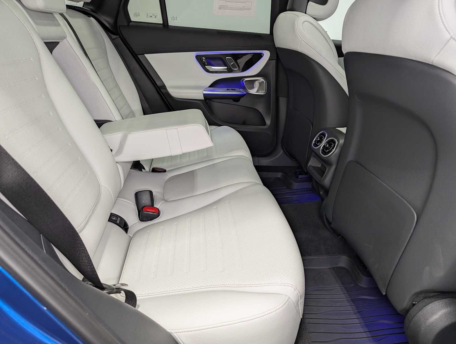 Used 2026 Starling Blue Metallic Mercedes-Benz GLC 300 image 38