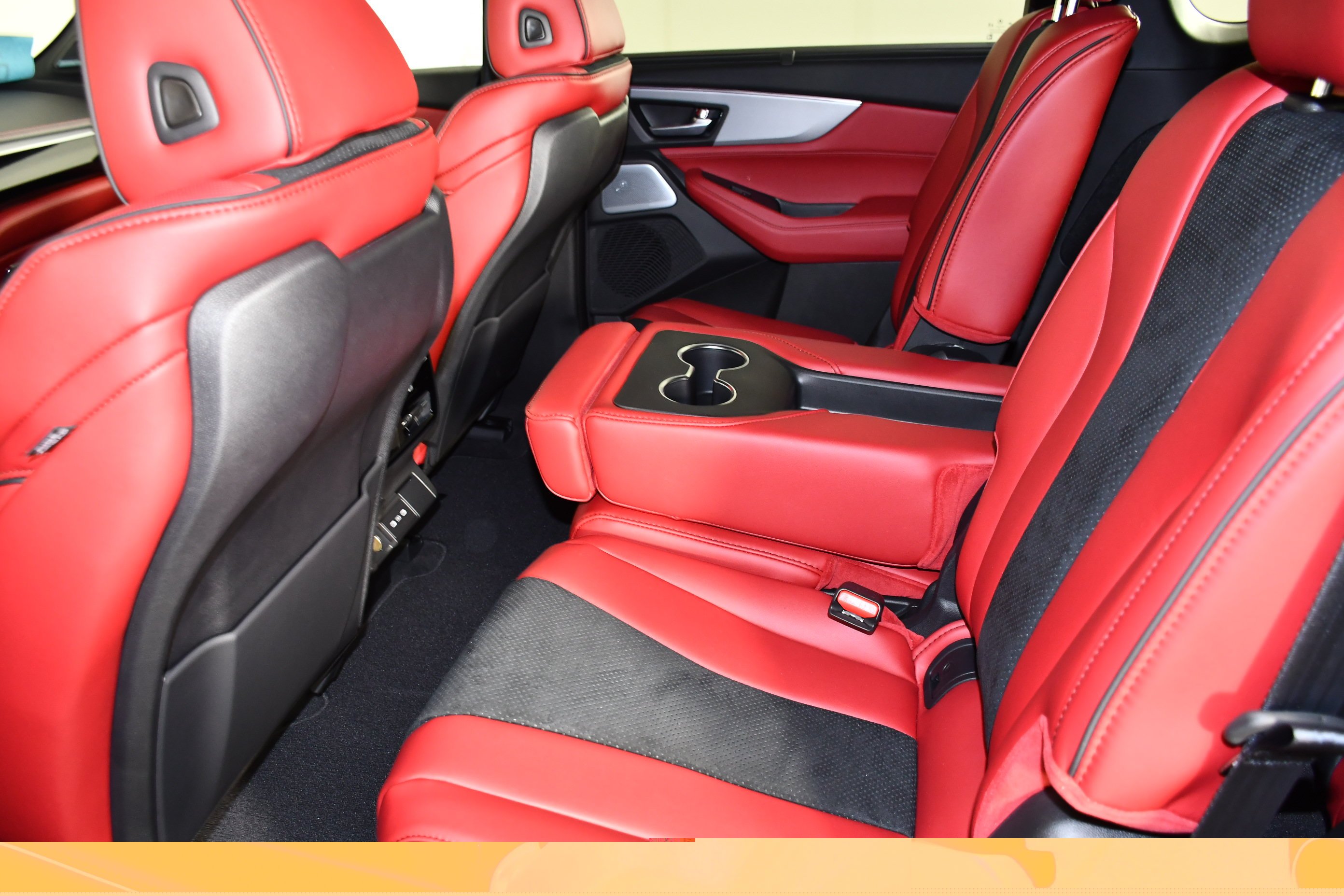 2026 Acura MDX A-Spec Package - Photo 15