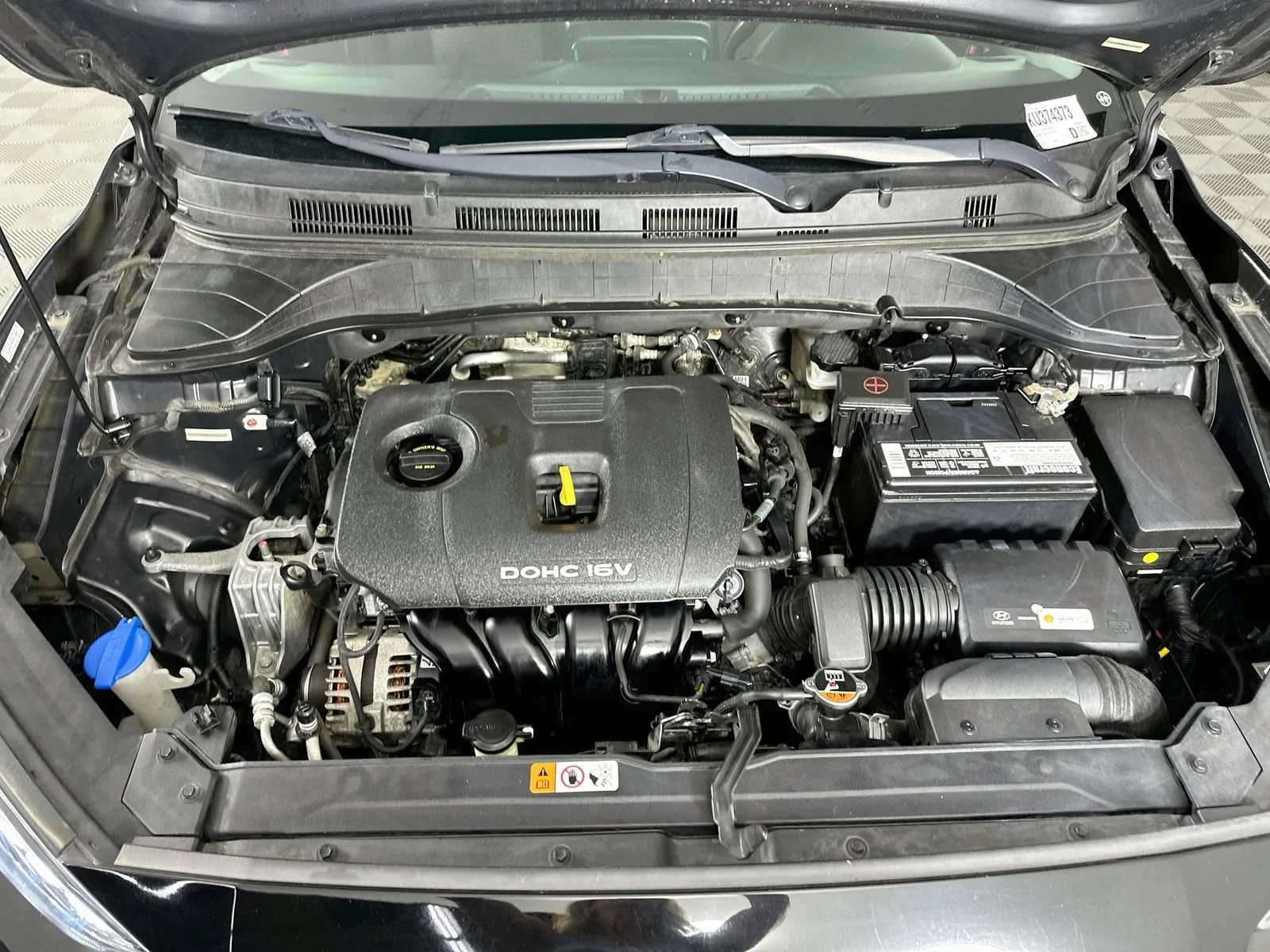 Used 2019 Black Hyundai SE image 28