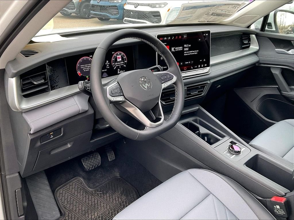 New 2026 White/off-white Volkswagen 2.0T SE image 9