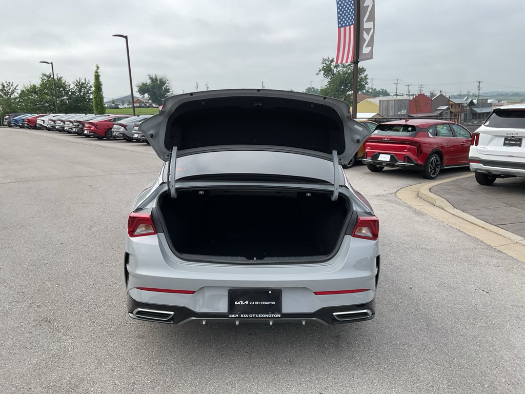 Used 2023 Wolf Gray Kia GT-Line image 13