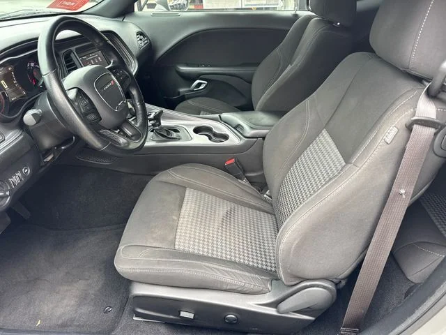 Used 2023 Destroyer Gray Clearcoat Dodge SXT image 21