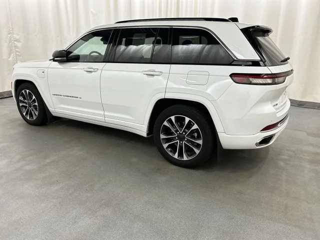 Used 2023 White Jeep Overland 4xe image 3