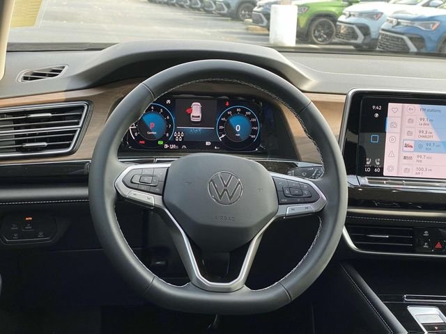 2025 Volkswagen Atlas SE w/Tech - Photo 12