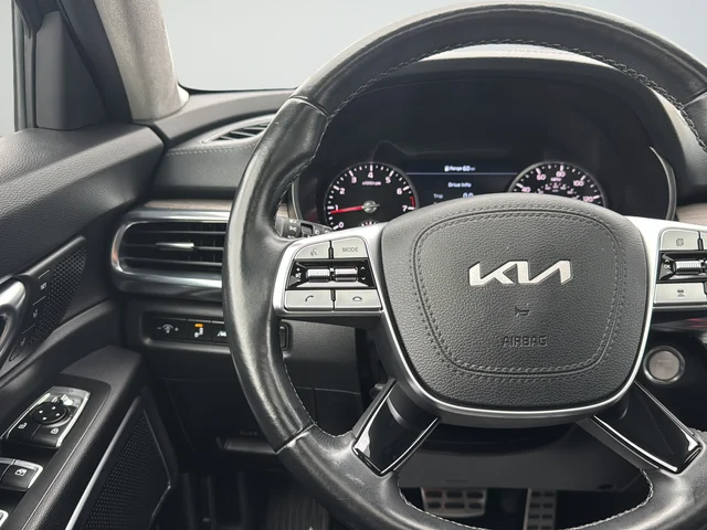 Used 2022 Black Kia SX image 16