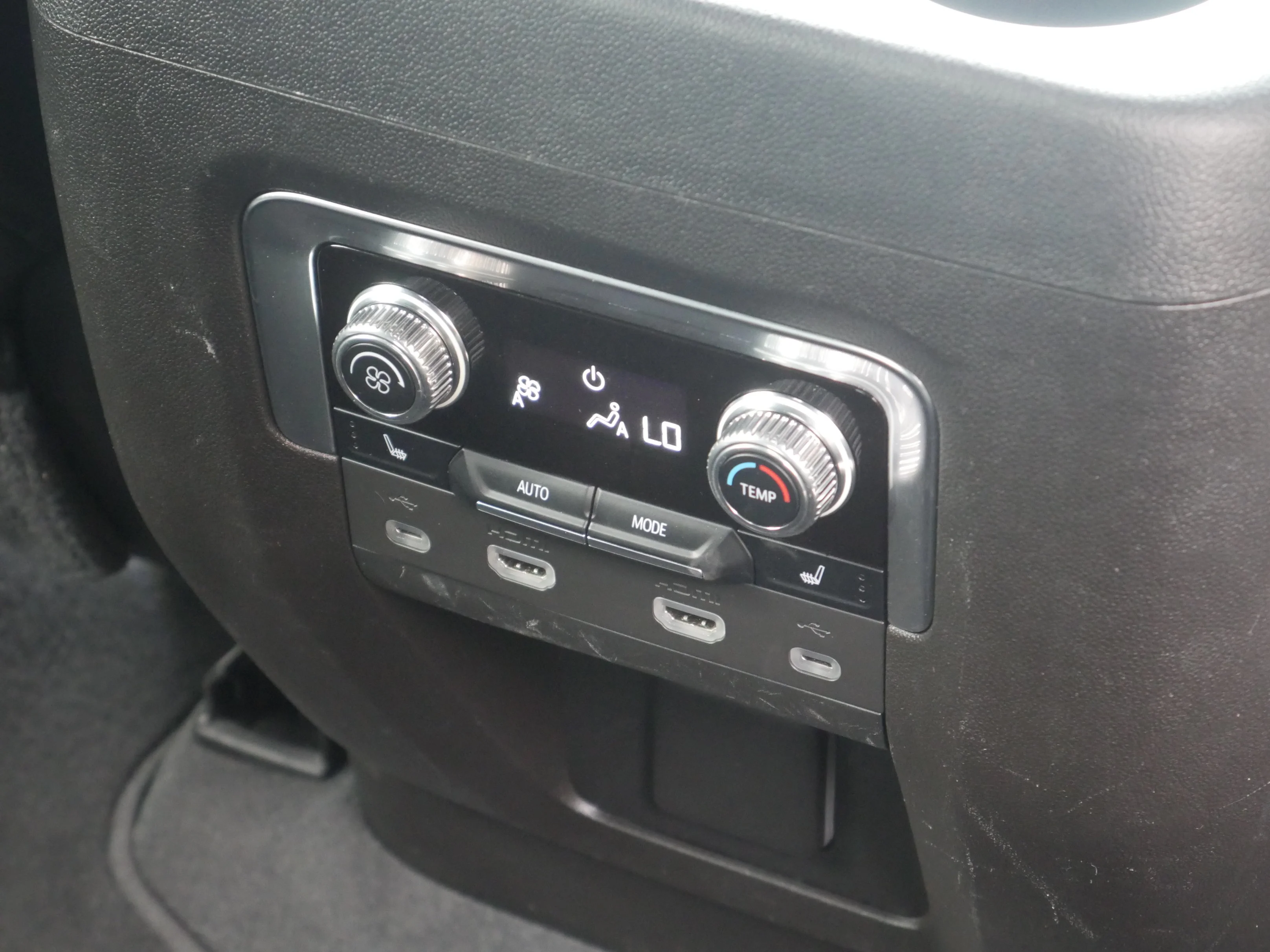 Used 2021 White Frost Tricoat GMC SLT image 36
