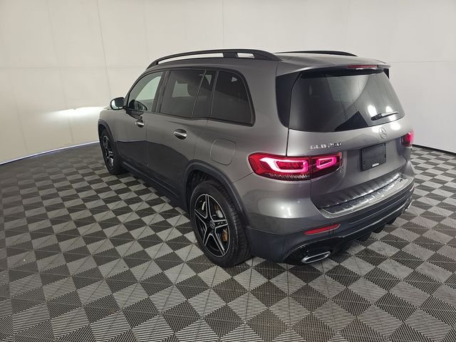 Used 2023  Mercedes-Benz GLB 250 image 6