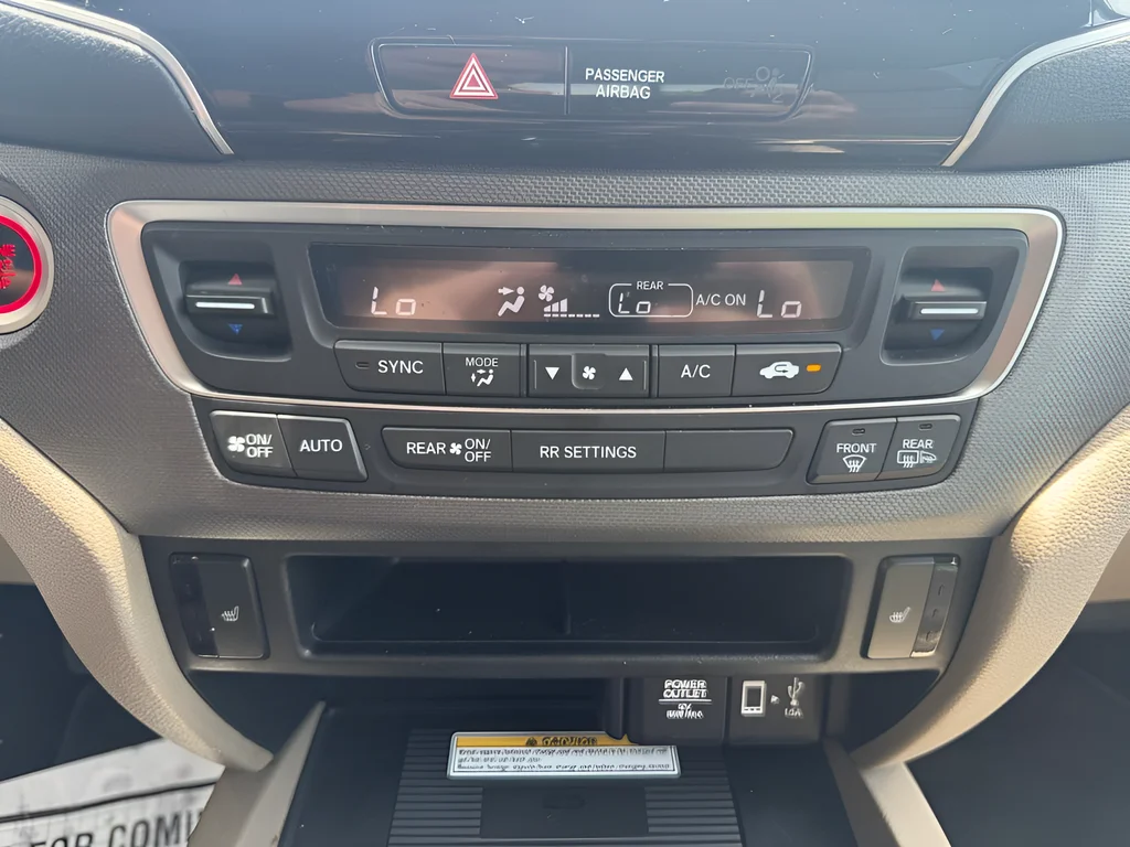 Certified Used 2022 Platinum White Pearl Honda RTL-E image 27